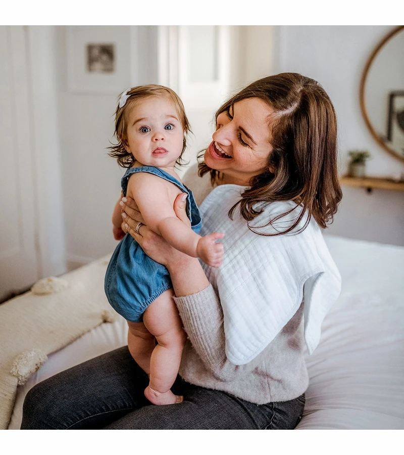 Little Unicorn Cotton Muslin Burp Cloth 2 Pack - White 5 Little Unicorn Cotton Muslin Burp Cloth 2 Pack - White - Image 3