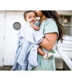 Little Unicorn Cotton Muslin Swaddle - Blue Grass -Little Unicorn Store little unicorn cotton muslin swaddle blue grass 232