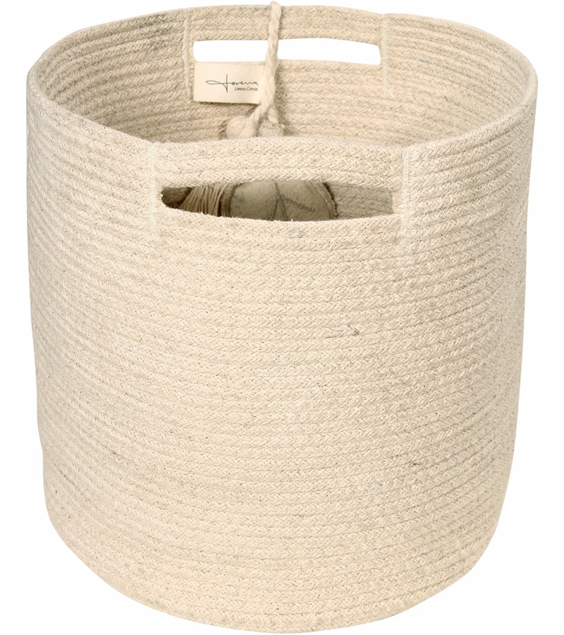 Lorena Canals Leaf Basket - Natural 4 Lorena Canals Leaf Basket - Natural - Image 2
