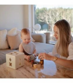 Mushie Muslin Bib, 2 Pack - Tradewinds / Baby Blue 7 Mushie Muslin Bib, 2 Pack - Tradewinds / Baby Blue -Little Unicorn Store mushie muslin bib 2 pack tradewinds baby blue 8