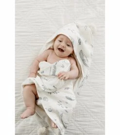 Petit Pehr Hooded Towel - Life Aquatic -Little Unicorn Store petit pehr hooded towel life aquatic 10