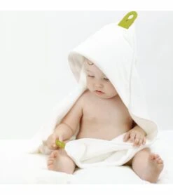 Puj Hug Hands Free Infant Hooded Towel