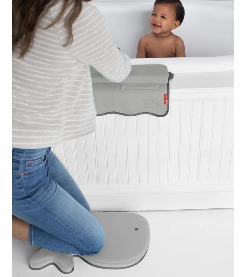 Skip Hop Moby Bathtub Elbow Rest - Grey 7 Skip Hop Moby Bathtub Elbow Rest - Grey - Image 5