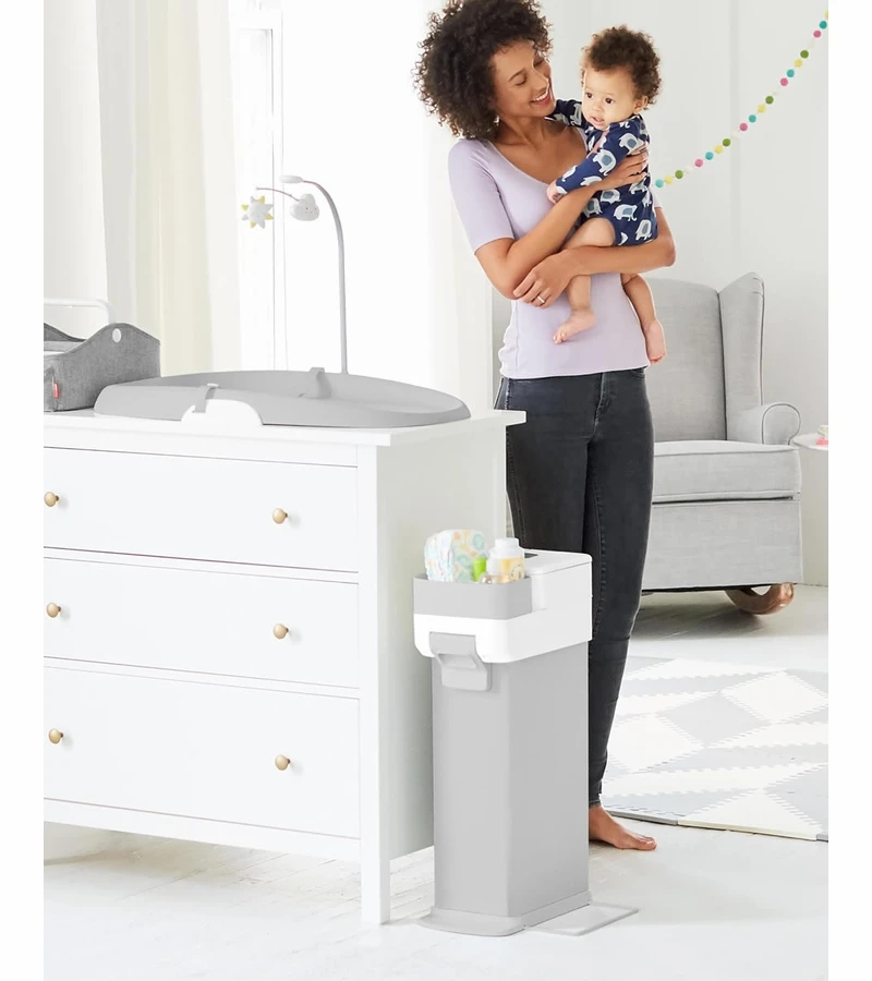 Skip Hop Nursery Style Diaper Pail - Grey 7 Skip Hop Nursery Style Diaper Pail - Grey - Image 5