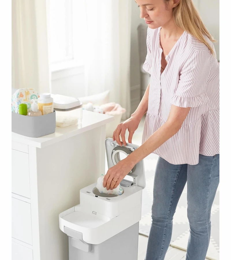 Skip Hop Nursery Style Diaper Pail - Grey 8 Skip Hop Nursery Style Diaper Pail - Grey - Image 6