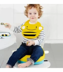 Skip Hop Zoo Portable Booster Chair - Bee 11 Skip Hop Zoo Portable Booster Chair - Bee -Little Unicorn Store skip hop zoo portable booster chair bee 82